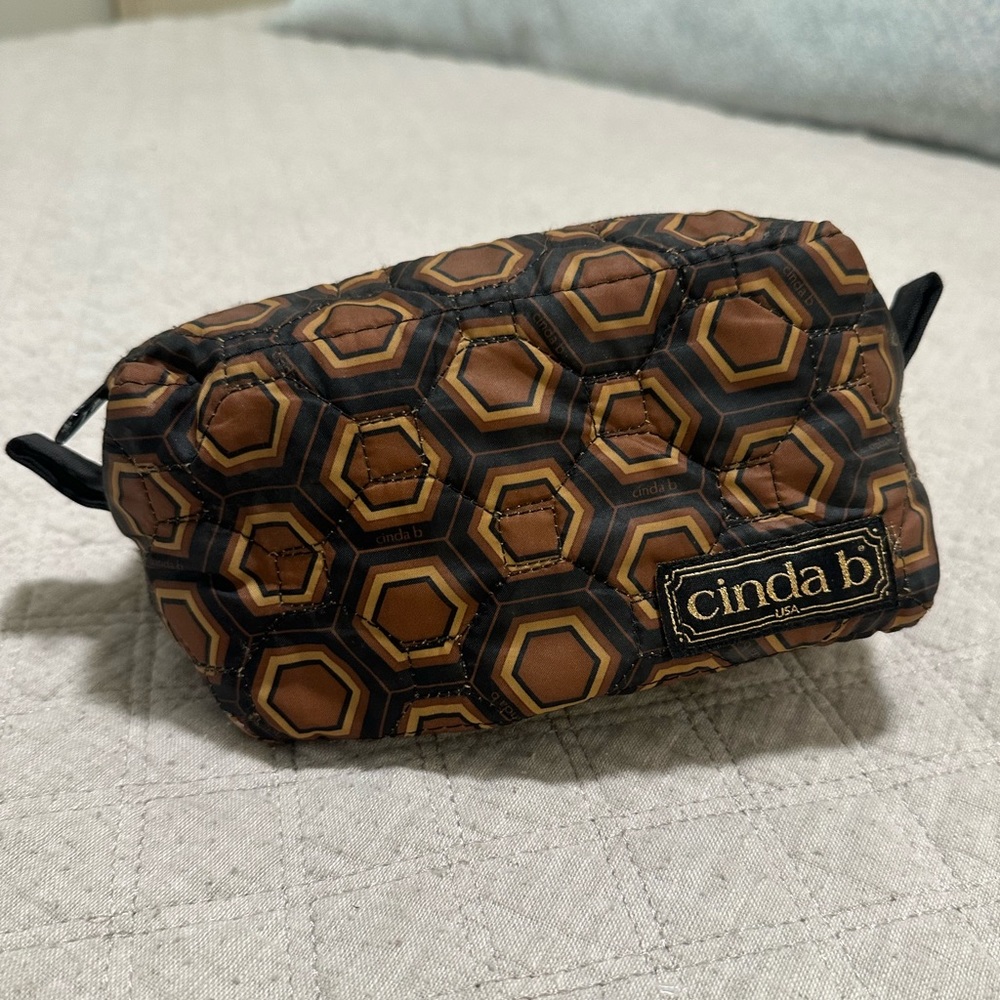 Cinda b mod tortoise brown & black  nylon medium  osmetic zipper makeup bag